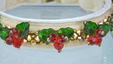 Happy Holly Collar<br />